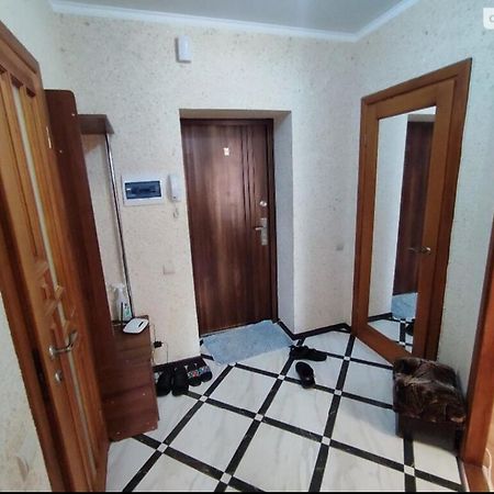 Комфортна Квартира В Жк Сімейний Apartment Vinița Exterior foto